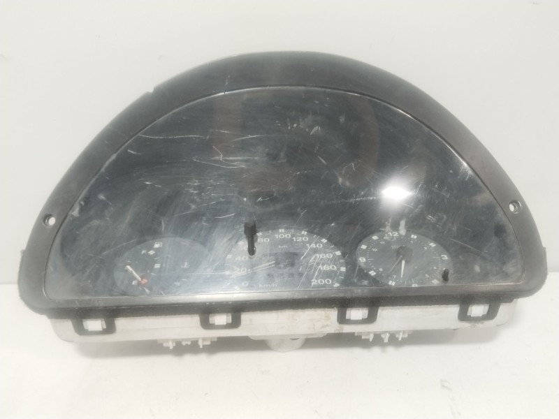 Recambio de cuadro instrumentos para fiat punto (176_) 1.7 td (176at) referencia OEM IAM 606220001  