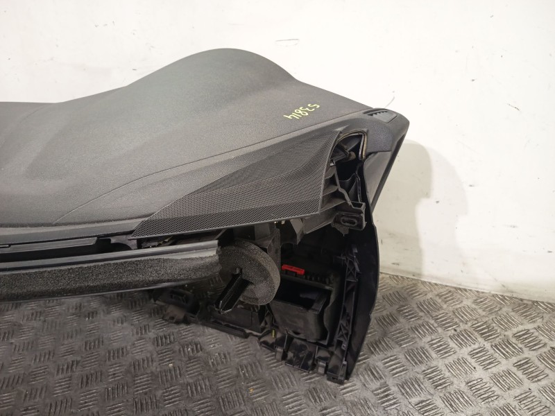 Recambio de salpicadero para citroën c5 iii (rd_) 3.0 hdi 240 (rdx8ca) referencia OEM IAM 8231T7  