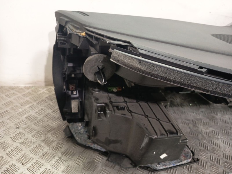 Recambio de salpicadero para citroën c5 iii (rd_) 3.0 hdi 240 (rdx8ca) referencia OEM IAM 8231T7  