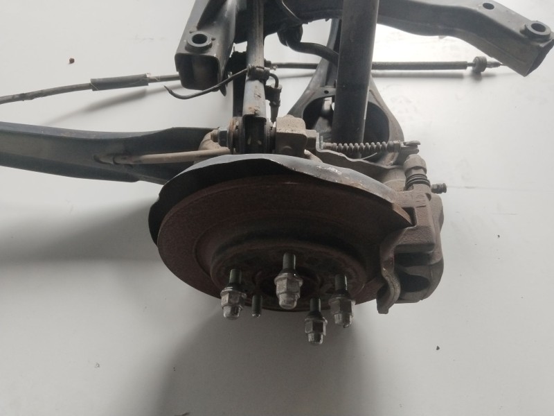 Recambio de puente trasero para kia carnival ii 2.9 cdri ex referencia OEM IAM 0K53B26020D  