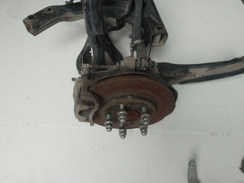 Recambio de puente trasero para kia carnival ii 2.9 cdri ex referencia OEM IAM 0K53B26020D  