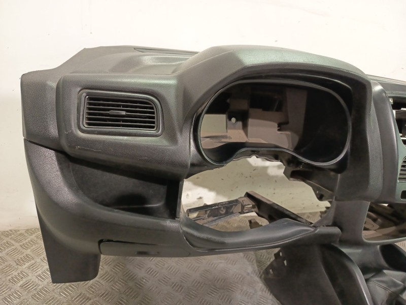 Recambio de salpicadero para opel combo furgoneta/monovolumen (x12) 1.3 cdti (b05) referencia OEM IAM 95513325  