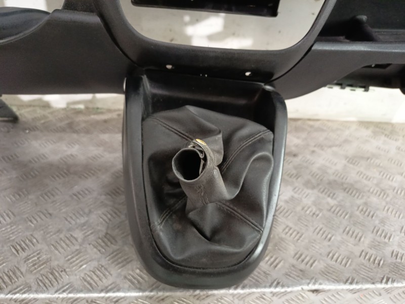 Recambio de salpicadero para opel combo furgoneta/monovolumen (x12) 1.3 cdti (b05) referencia OEM IAM 95513325  