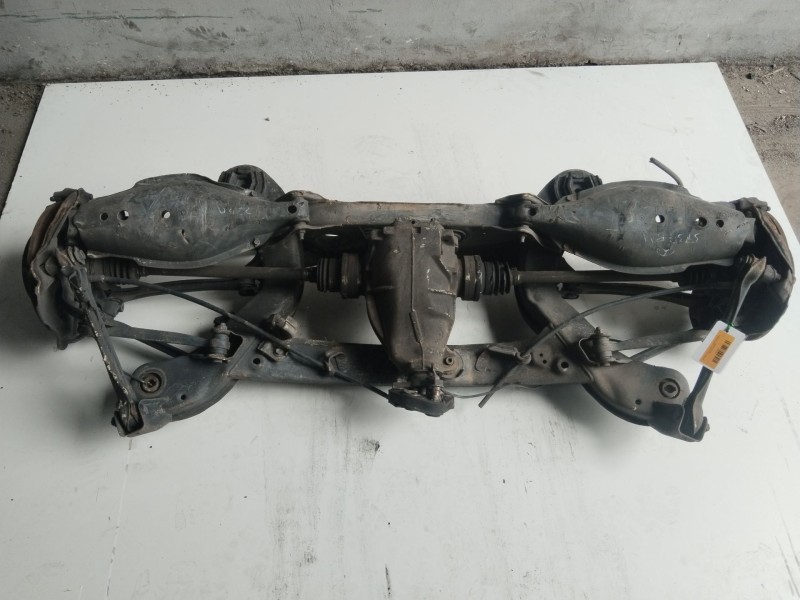 Recambio de puente trasero para mercedes-benz clase c (w203) berlina 180 (203.035) referencia OEM IAM   