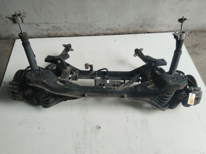 Recambio de puente trasero para ford focus turnier (cb4) trend referencia OEM IAM 2540216  