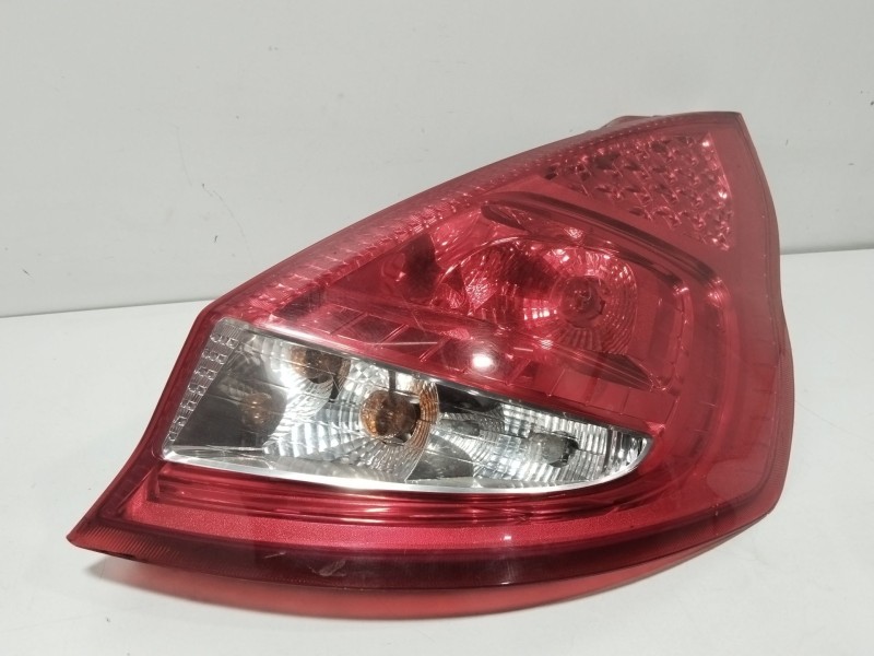 Recambio de piloto trasero derecho para ford fiesta vi van 1.4 tdci referencia OEM IAM 1709552  