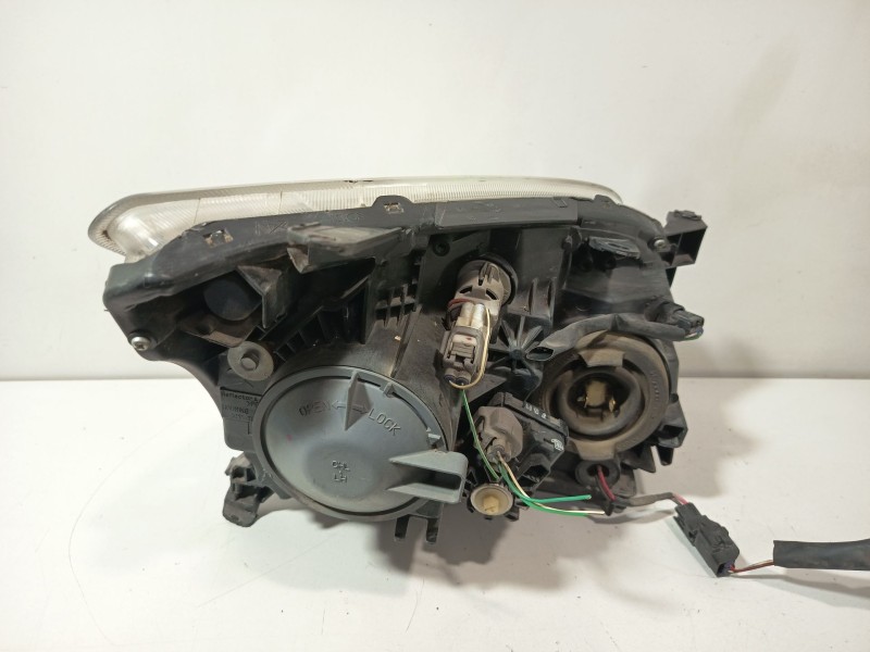 Recambio de faro izquierdo para toyota avensis station wagon (_t25_) 2.0 (azt250_) referencia OEM IAM 8117005194  