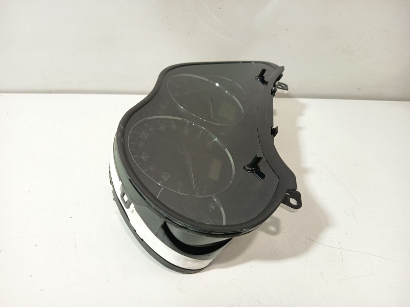 Recambio de cuadro instrumentos para toyota avensis station wagon (_t25_) 2.0 (azt250_) referencia OEM IAM 8380005A90C 553030501