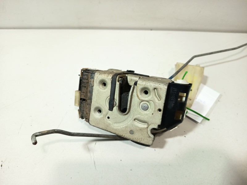 Recambio de cerradura puerta trasera izquierda para dodge caliber 2.0 crd referencia OEM IAM 4589415AA  