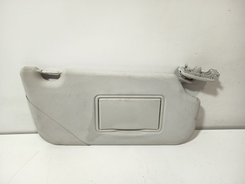 Recambio de parasol derecho para ford fiesta vi van 1.4 tdci referencia OEM IAM 1702309  