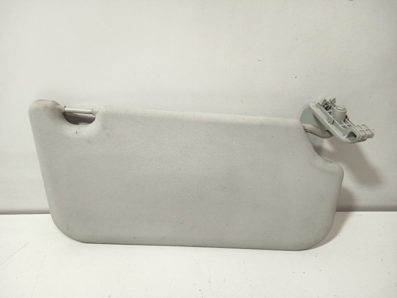 Recambio de parasol izquierdo para ford fiesta vi van 1.4 tdci referencia OEM IAM 1702310  