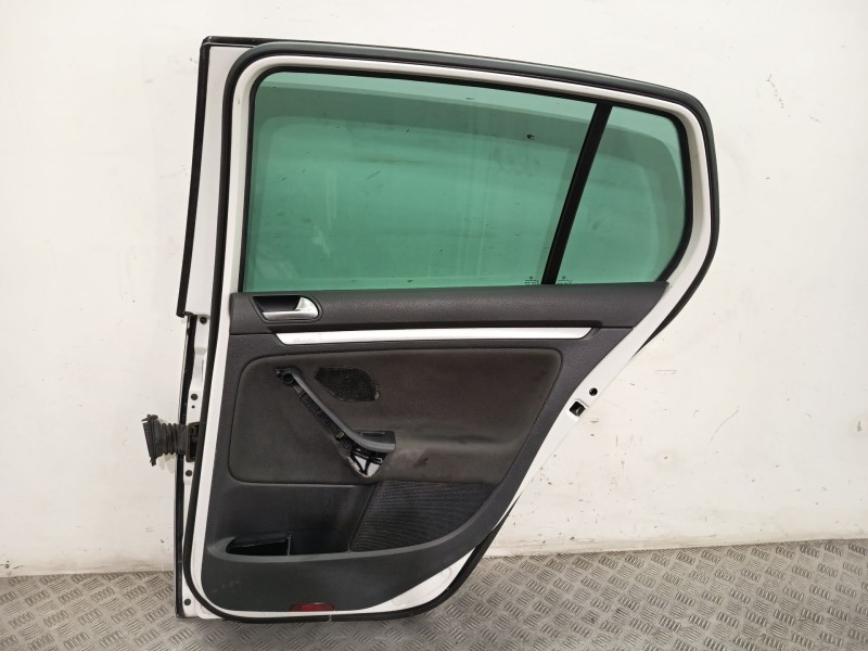Recambio de puerta trasera derecha para volkswagen golf v (1k1) 1.6 fsi referencia OEM IAM 1K6833106J  BLANCO