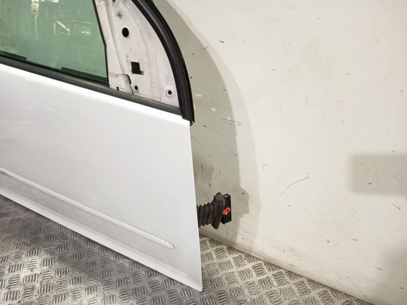 Recambio de puerta delantera derecha para volkswagen golf v (1k1) 1.6 fsi referencia OEM IAM 1K4831106G  BLANCO