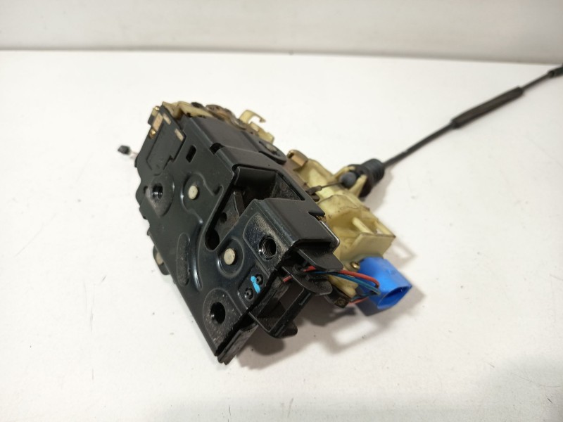 Recambio de cerradura puerta delantera izquierda para seat ibiza iii (6l1) 1.4 16v referencia OEM IAM 7E1837015A  