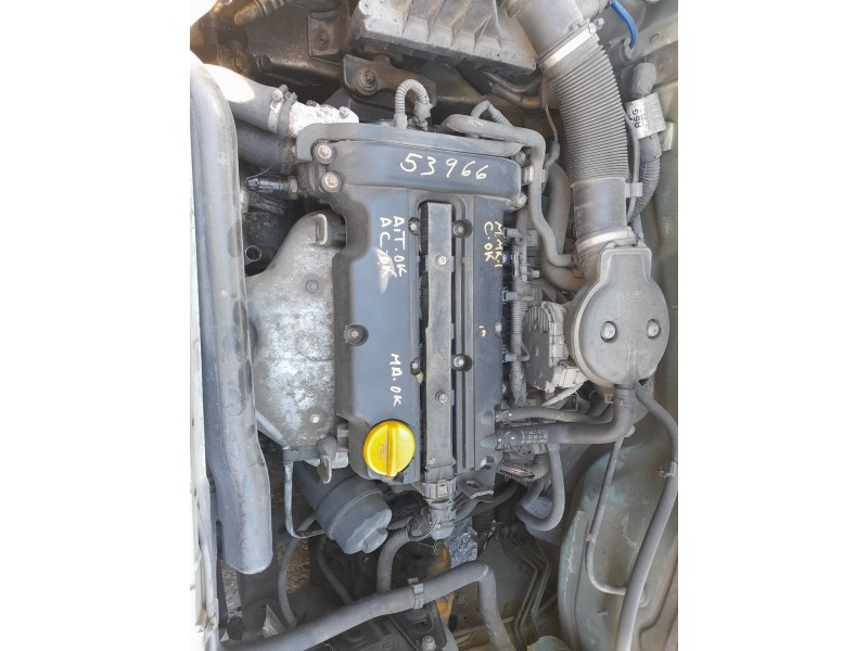 opel corsa c (x01) del año 2001