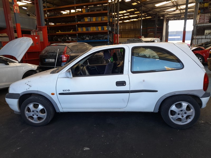 opel corsa b (s93) del año 1999