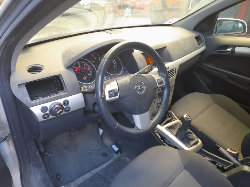 opel astra h (a04) del año 2008