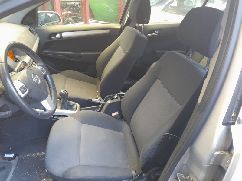 opel astra h (a04) del año 2008