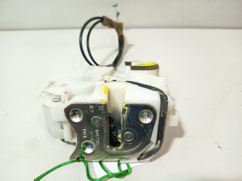 Recambio de cerradura puerta delantera derecha para renault megane ii berlina 5p authentique referencia OEM IAM 8200027779  