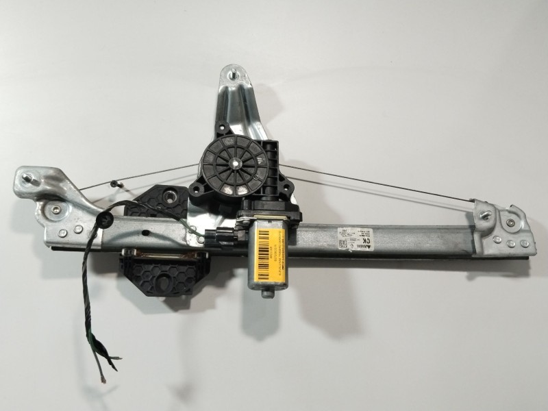 Recambio de elevalunas trasero derecho para dacia sandero ii (b8_) tce 90 (b8m1, b8ma) referencia OEM IAM 827206057R  