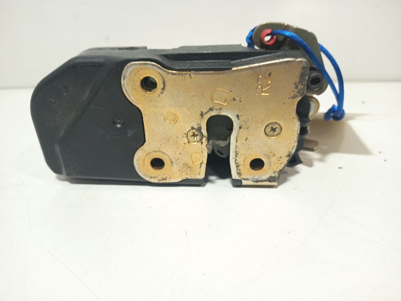 Recambio de cerradura puerta delantera derecha para chrysler voyager (rg) crd grand voyager limited referencia OEM IAM 05109866A