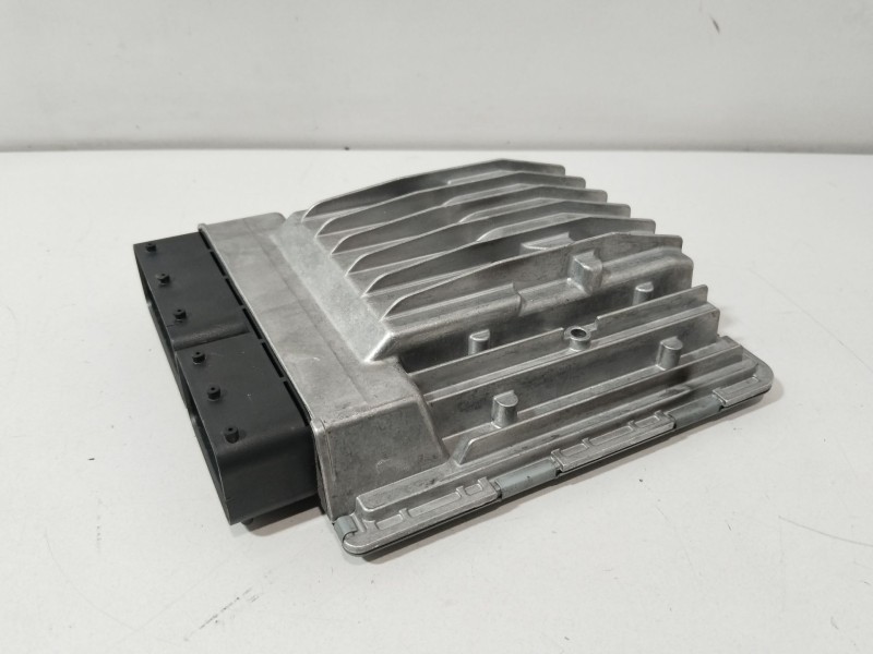 Recambio de centralita motor uce para bmw 1 (e87) 118 i referencia OEM IAM 7599881  