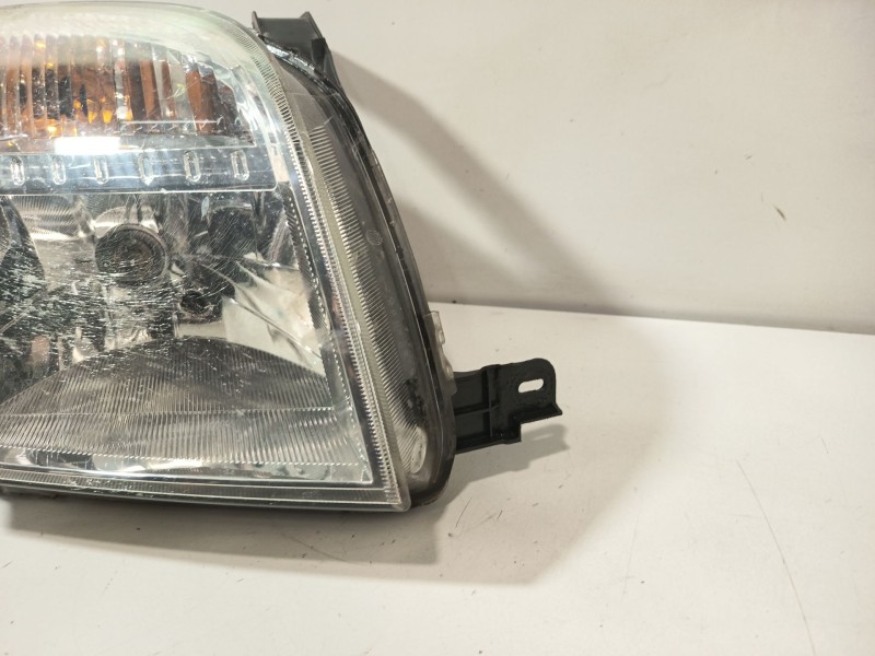 Recambio de faro derecho para ford fusion (ju_) 1.4 referencia OEM IAM 1526782  