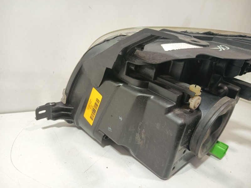 Recambio de faro derecho para ford fusion (ju_) 1.4 referencia OEM IAM 1526782  