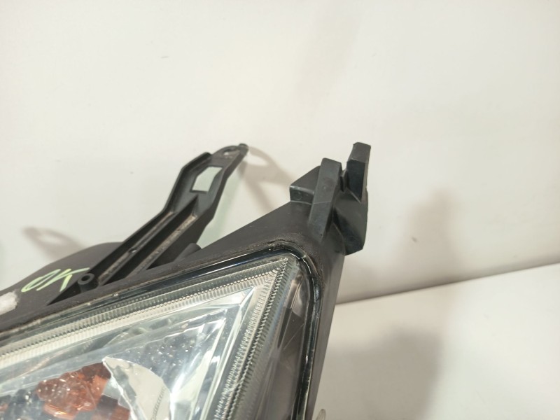 Recambio de faro izquierdo para ford fusion (ju_) 1.4 referencia OEM IAM 1526786  