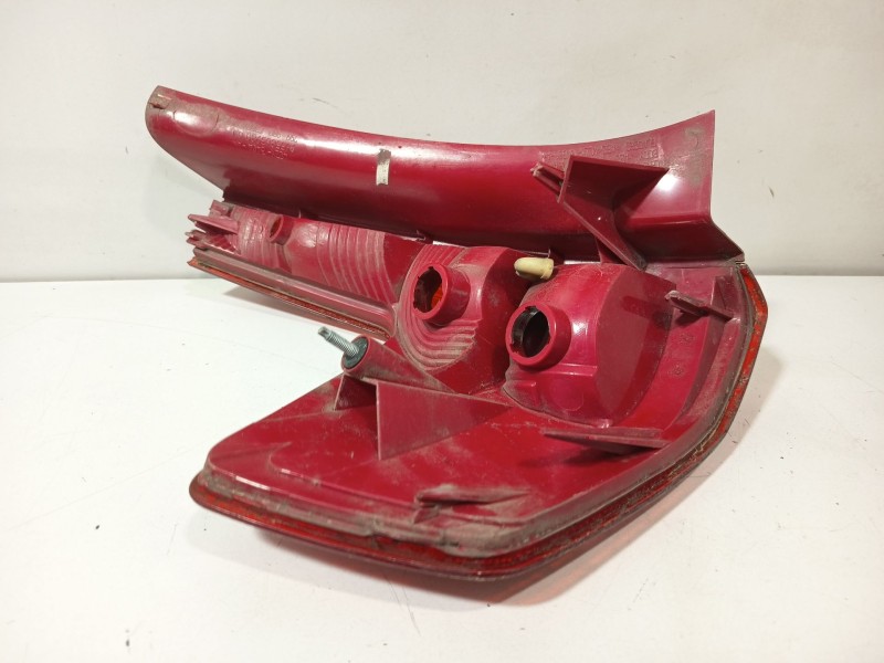 Recambio de piloto trasero derecho para citroën c4 i (lc_) 1.4 16v referencia OEM IAM 6351T8  