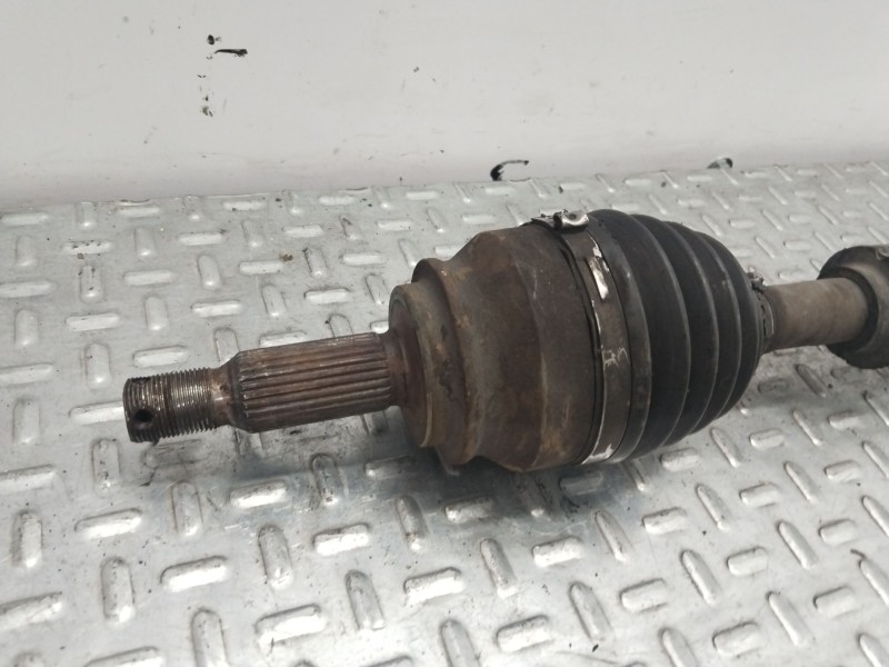 Recambio de transmision delantera derecha para dodge caliber 2.0 crd referencia OEM IAM 05105660AG  