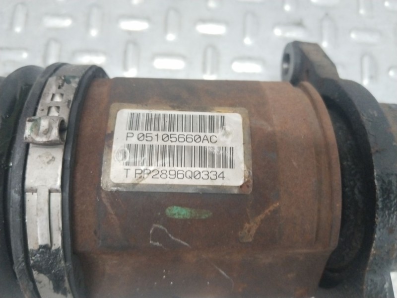 Recambio de transmision delantera derecha para dodge caliber 2.0 crd referencia OEM IAM 05105660AG  