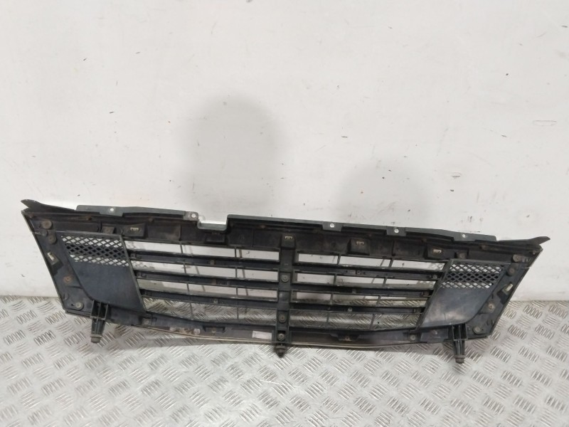 Recambio de rejilla paragolpes delantero para ssangyong rexton / rexton ii (gab_) 2.7 xdi referencia OEM IAM 7943008001LAM  