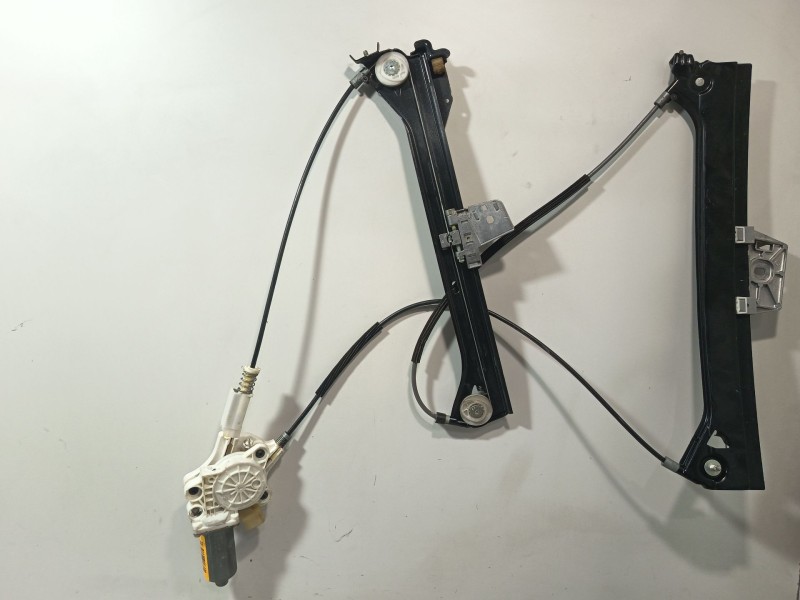 Recambio de elevalunas delantero izquierdo para mercedes-benz clk (c209) clk 320 (209.365) referencia OEM IAM 2097200746  