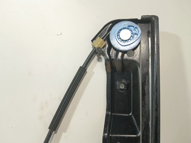 Recambio de elevalunas delantero derecho para opel astra j (p10) 1.6 (68) referencia OEM IAM 13350760  