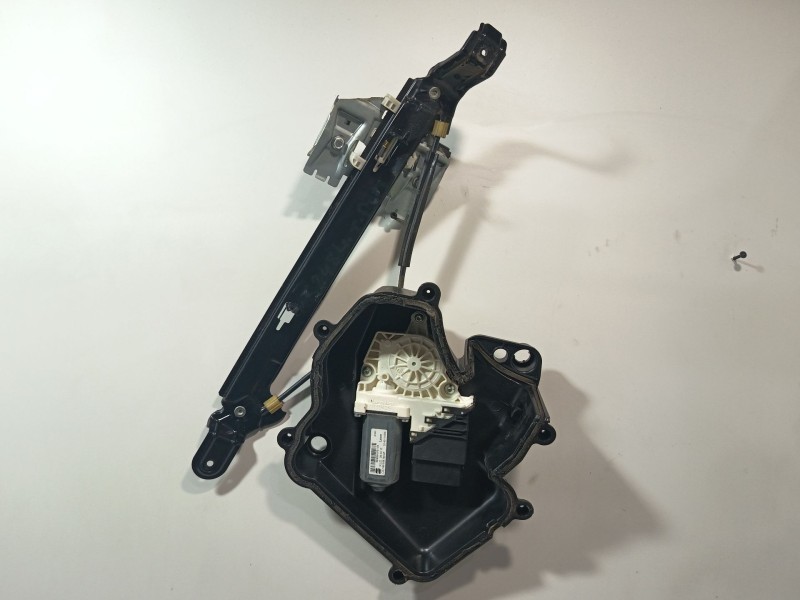 Recambio de elevalunas trasero derecho para seat leon (1p1) 1.9 tdi referencia OEM IAM 1P0839402C 1K0959704AF 