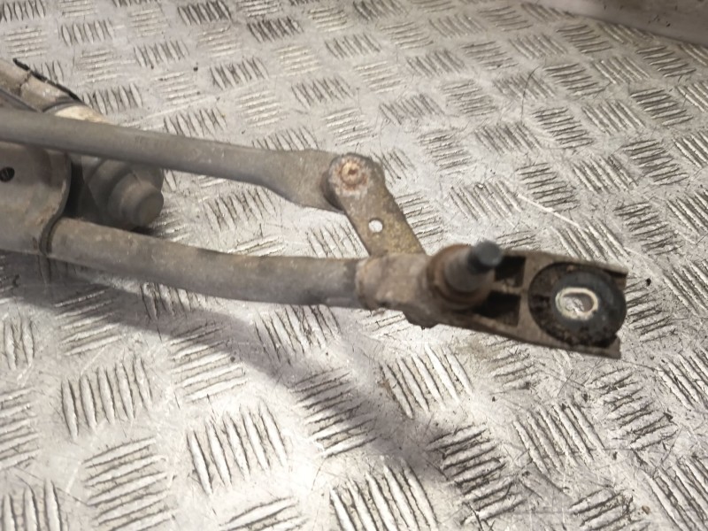 Recambio de motor limpia delantero para seat ibiza iii (6l1) 1.2 referencia OEM IAM 0390241528  