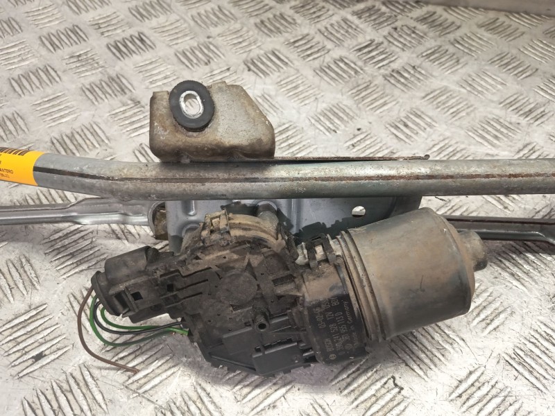 Recambio de motor limpia delantero para seat ibiza iii (6l1) 1.2 referencia OEM IAM 0390241528  
