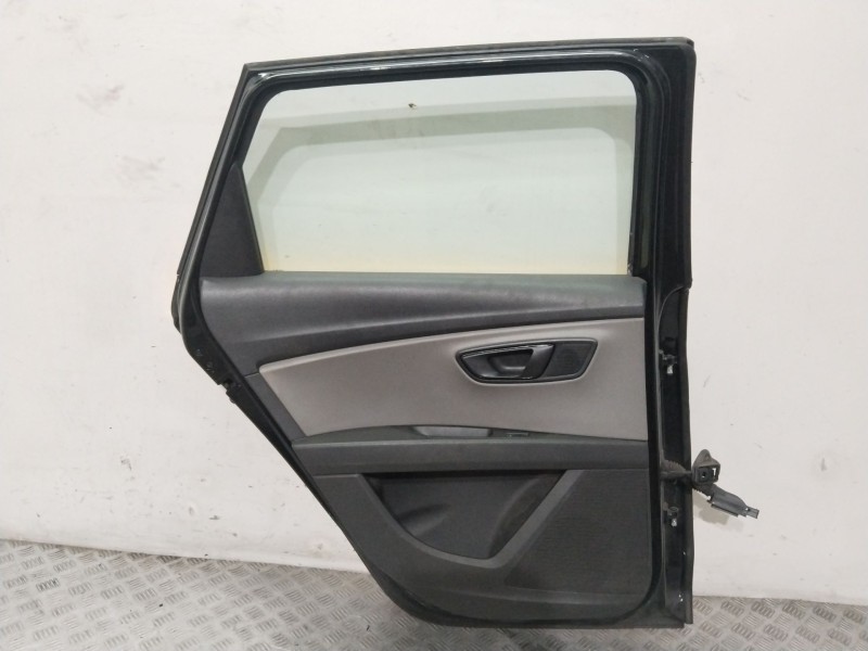 Recambio de puerta trasera izquierda para seat leon (5f1) 1.5 tgi referencia OEM IAM 5F9833055  