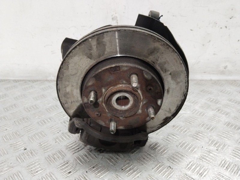 Recambio de mangueta delantera derecha para hyundai elantra iii sedán (xd) 1.6 referencia OEM IAM 517162D110  