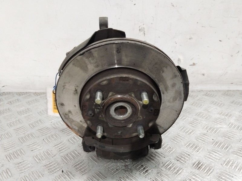 Recambio de mangueta delantera izquierda para hyundai elantra iii sedán (xd) 1.6 referencia OEM IAM 517152D110  
