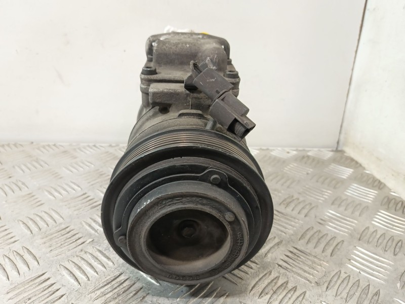 Recambio de compresor aire acondicionado para ssangyong rodius i 2.7 xdi 4wd referencia OEM IAM 6652300211  