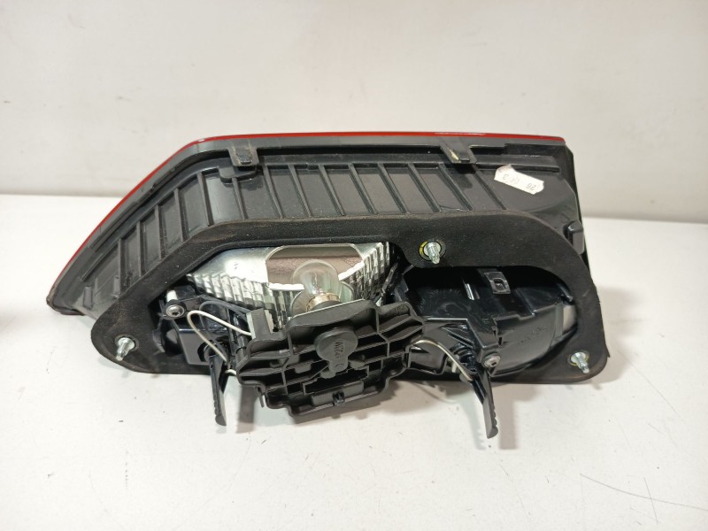 Recambio de piloto trasero derecho interior para seat leon (5f1) 1.5 tgi referencia OEM IAM 5F9945094D  