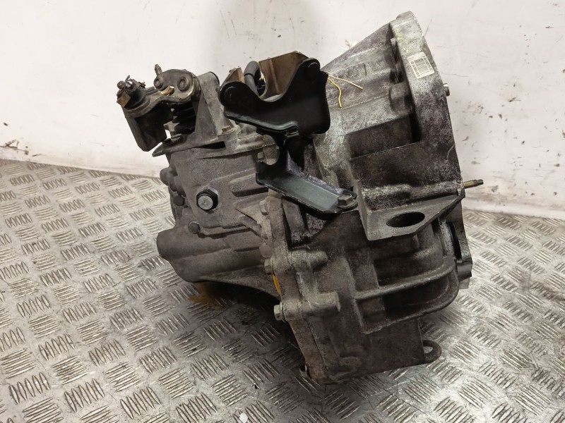 Recambio de caja cambios para nissan primera hatchback (p12) 1.9 dci referencia OEM IAM ND0102 32010AE86C 