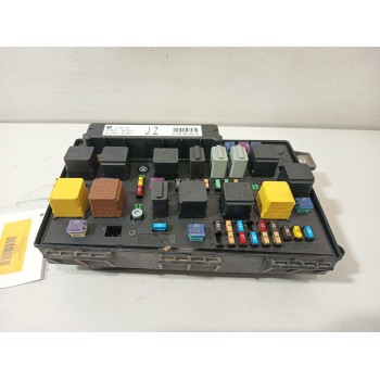 CAJA RELES / FUSIBLES 13250231 93188419 