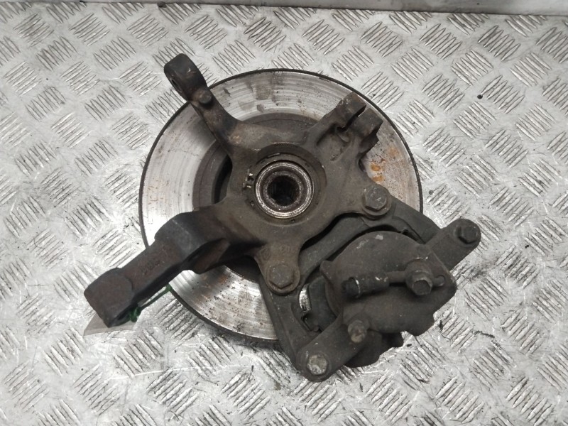 Recambio de mangueta delantera derecha para nissan micra iii (k12) 1.2 16v referencia OEM IAM   