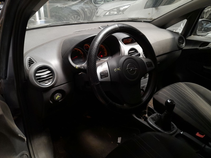 opel corsa d (s07) del año 2009
