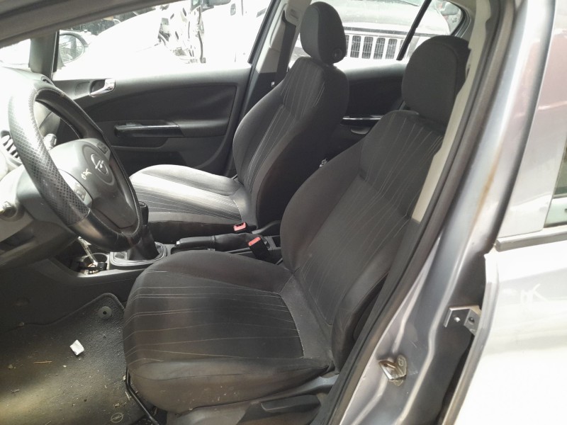 opel corsa d (s07) del año 2009