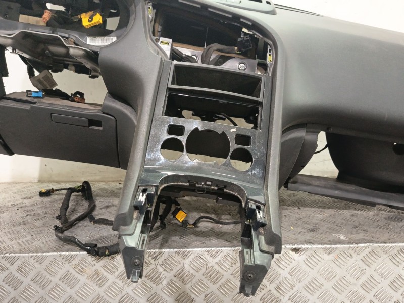Recambio de salpicadero para peugeot 5008 (0u_, 0e_) 2.0 hdi 150 / bluehdi 150 referencia OEM IAM 824778  