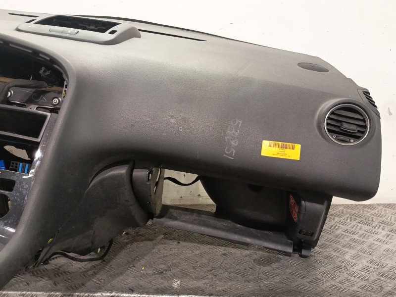 Recambio de salpicadero para peugeot 5008 (0u_, 0e_) 2.0 hdi 150 / bluehdi 150 referencia OEM IAM 824778  